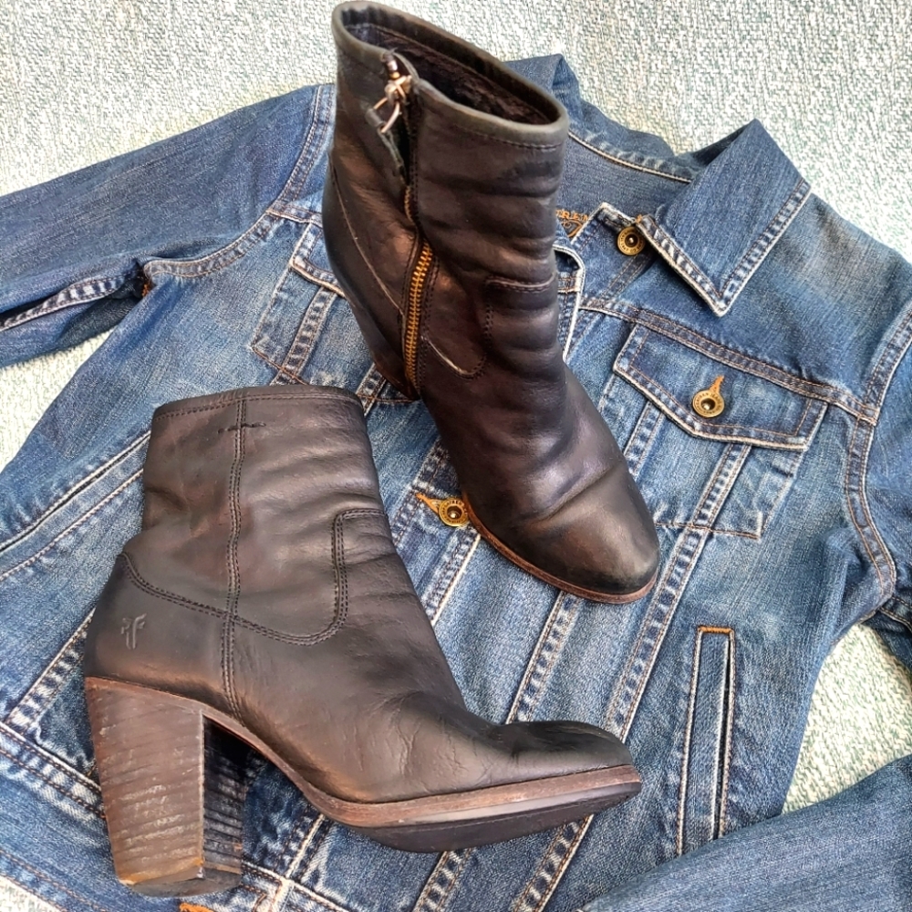 Frye Black Leather Mid-Calf Heeled Ankle Boots with Side Zipper